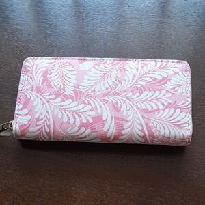 Zip-Around Pink Leaf-Print Wallet – Stylish Everyday Organizer